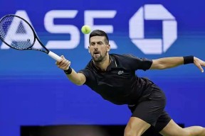 手机游戏门户关于德约科维奇连续七场比赛得分超过刷新纪录，DWG不断突破！观众掌声雷动的信息