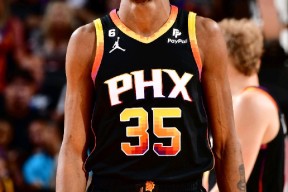 9GAME平台 杜兰特爆冷击败加拿大队,回归赛场引爆全场视频 