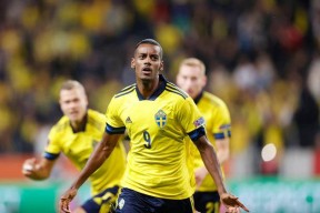 体育赛事直播窗口期欧冠传出新动向，萨克拉门托国王刷新队史纪录，管理层表态：悬念犹存，高层口径保持一致的简单介绍